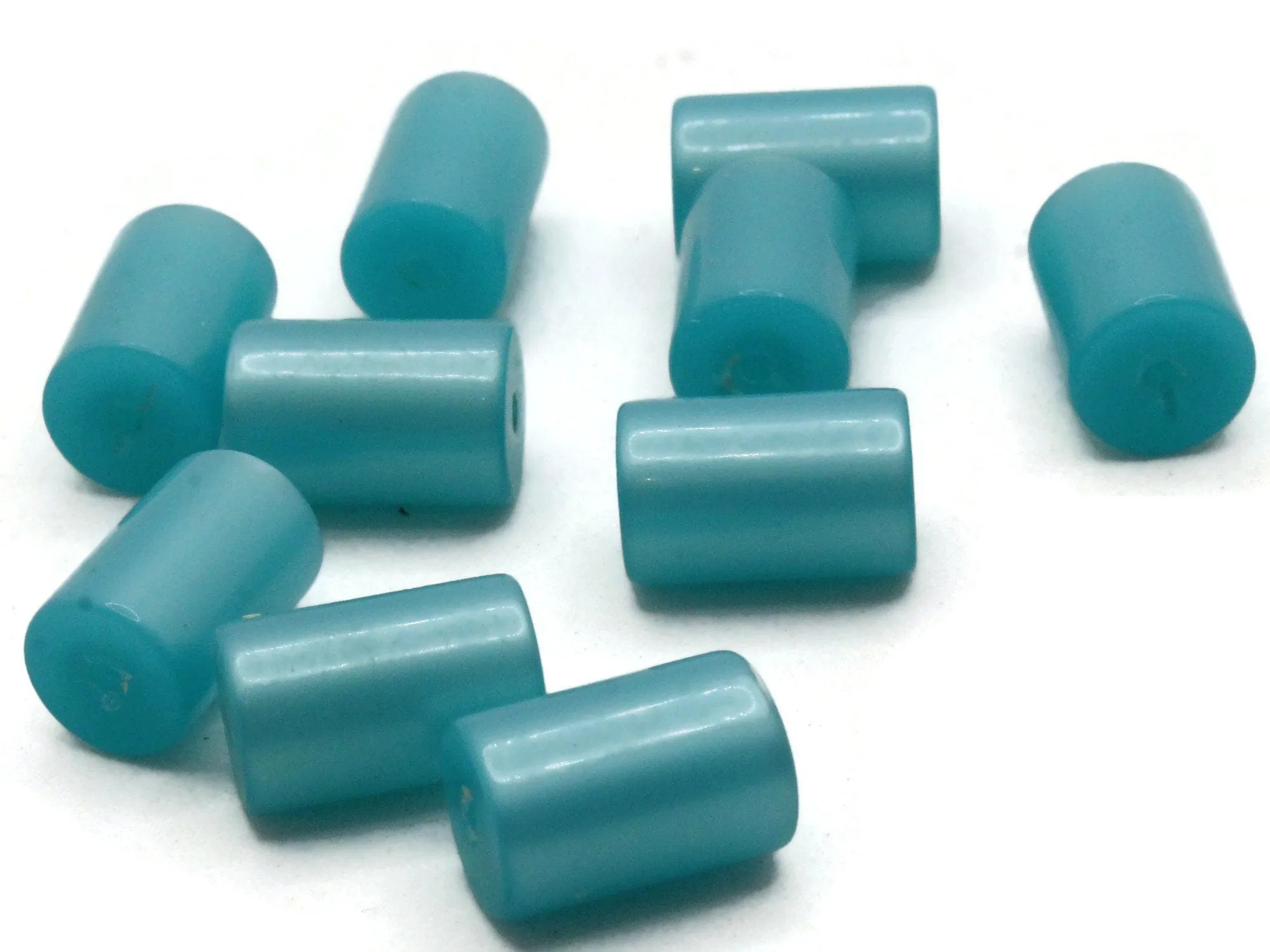 10 13mm Bright Sky Blue Vintage Moonglow Lucite Beads