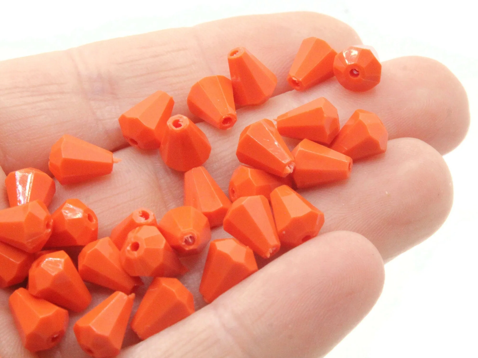 100 9mm Vintage Orange Plastic Teardrop Beads