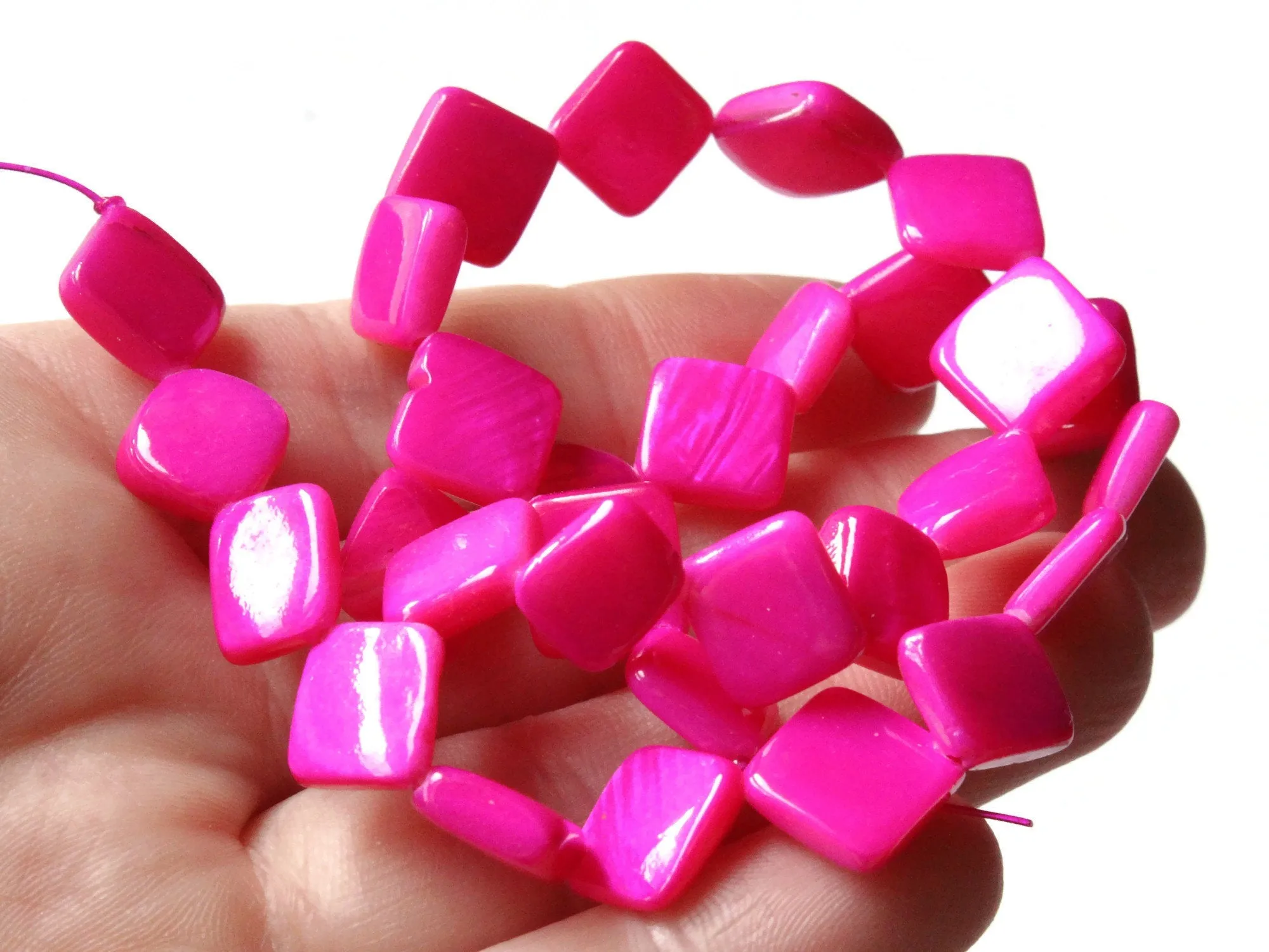 13mm Bright Pink Mother Of Pearl Diamond Dyed Seashell Beads