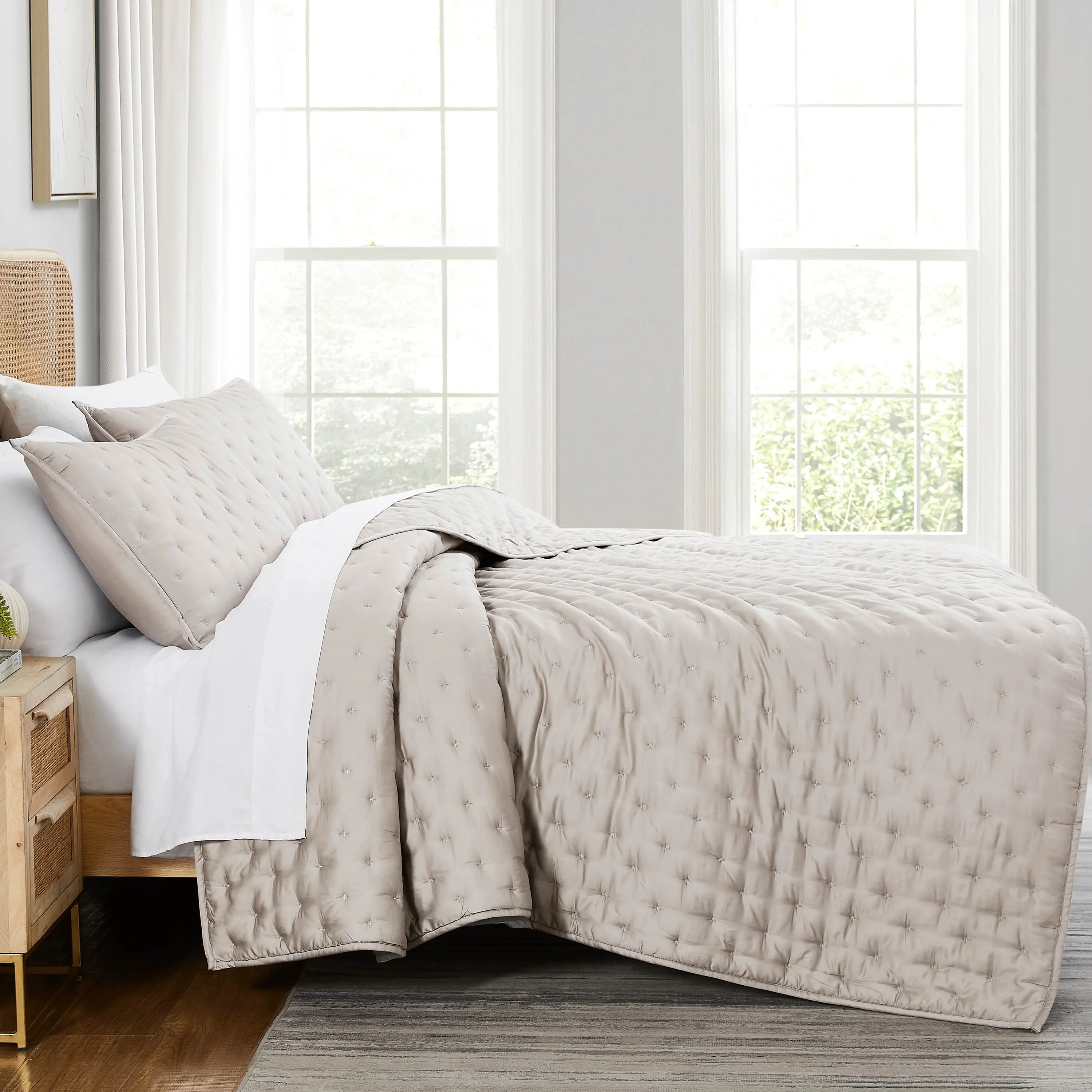 Luxurious Bamboo Rayon Quilt Set