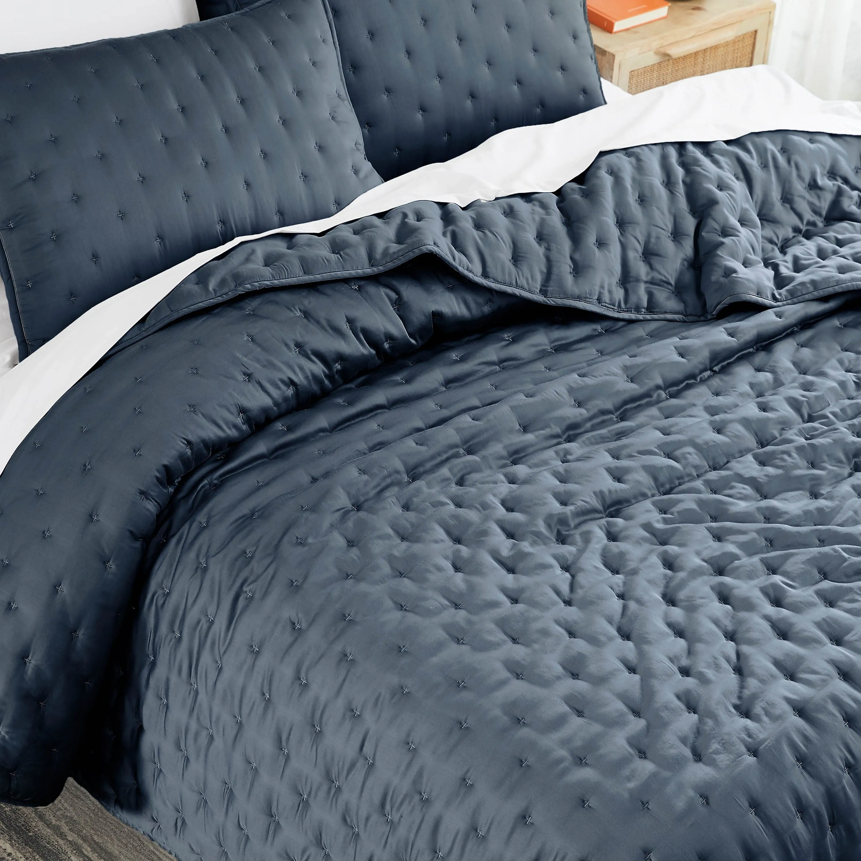 Luxurious Bamboo Rayon Quilt Set