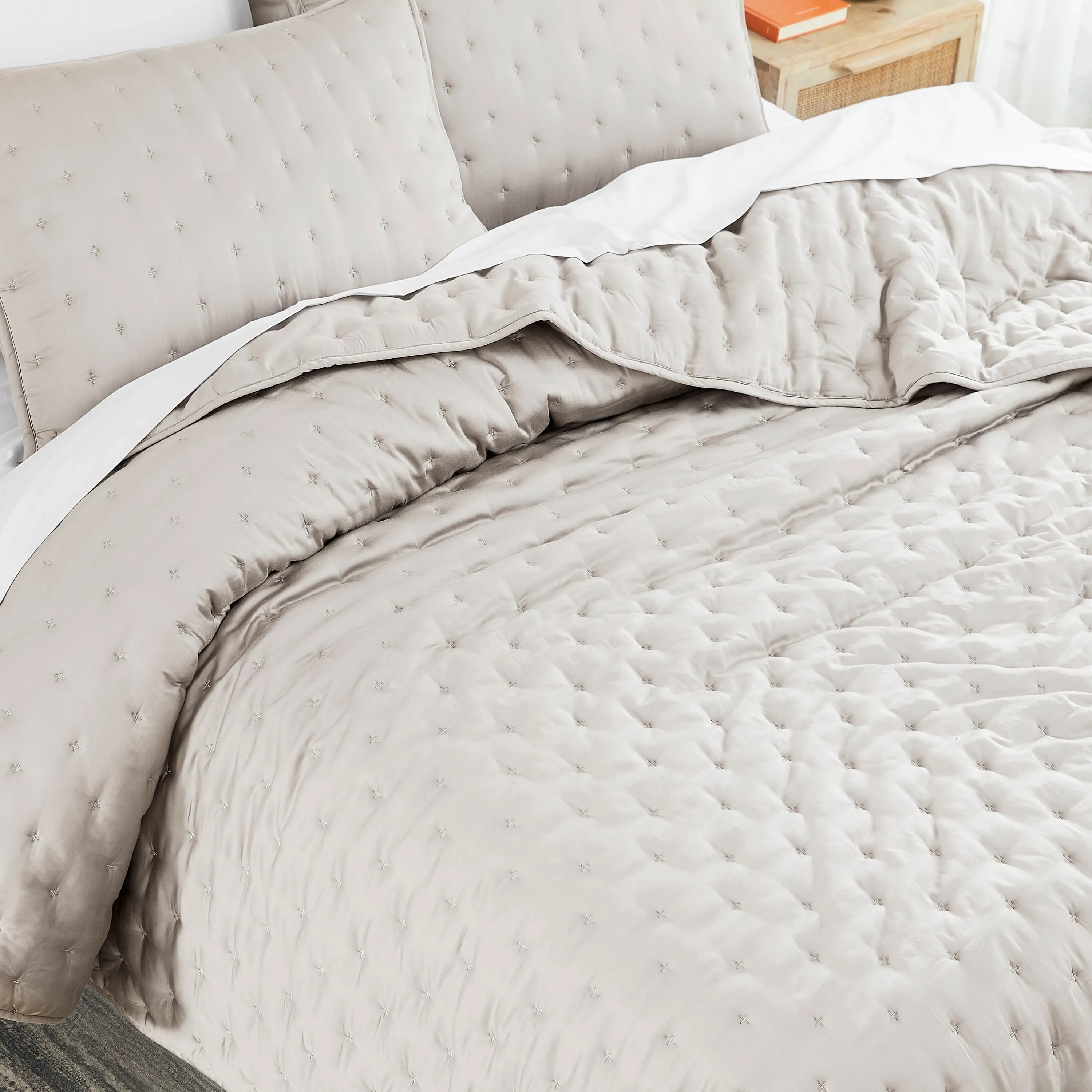 Luxurious Bamboo Rayon Quilt Set