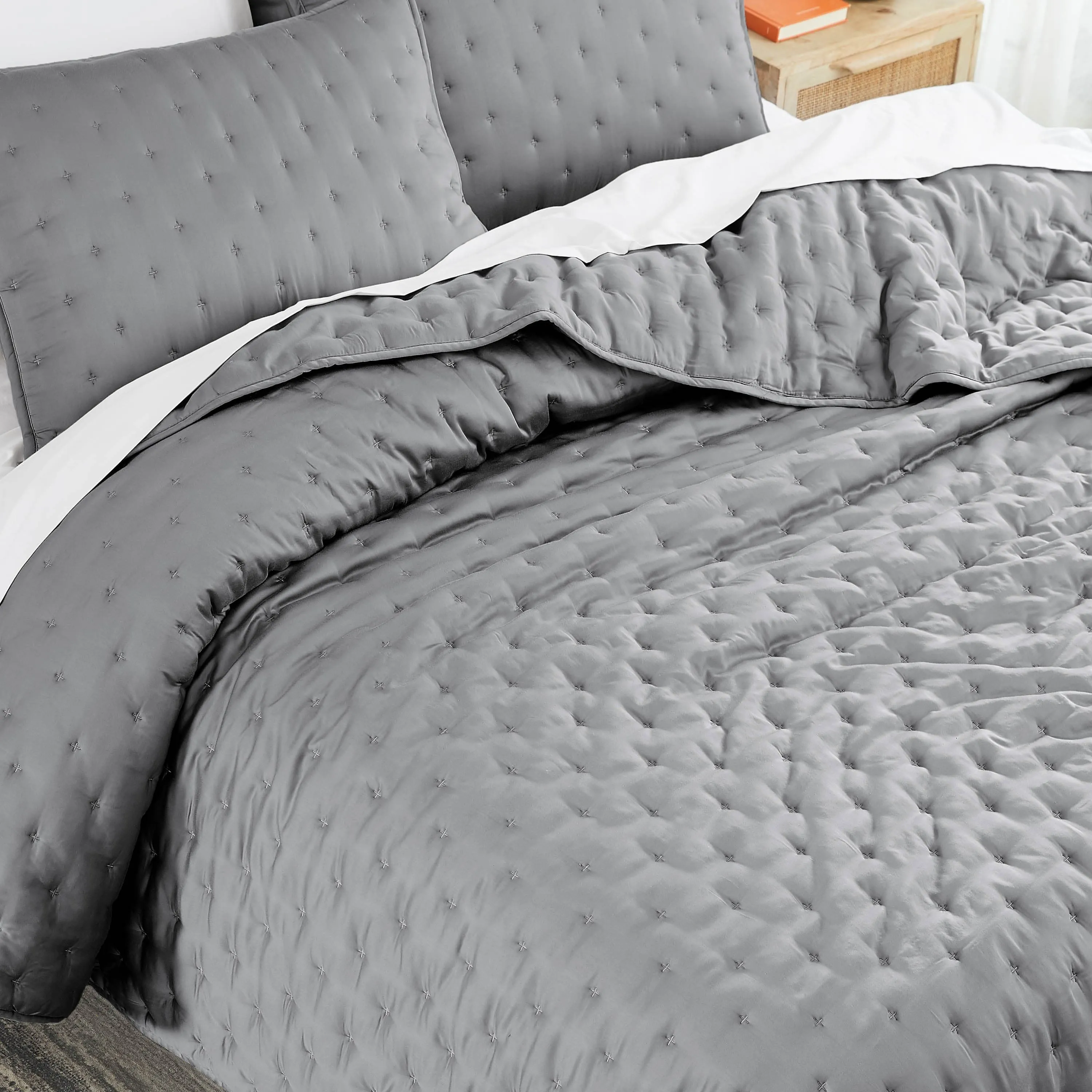 Luxurious Bamboo Rayon Quilt Set